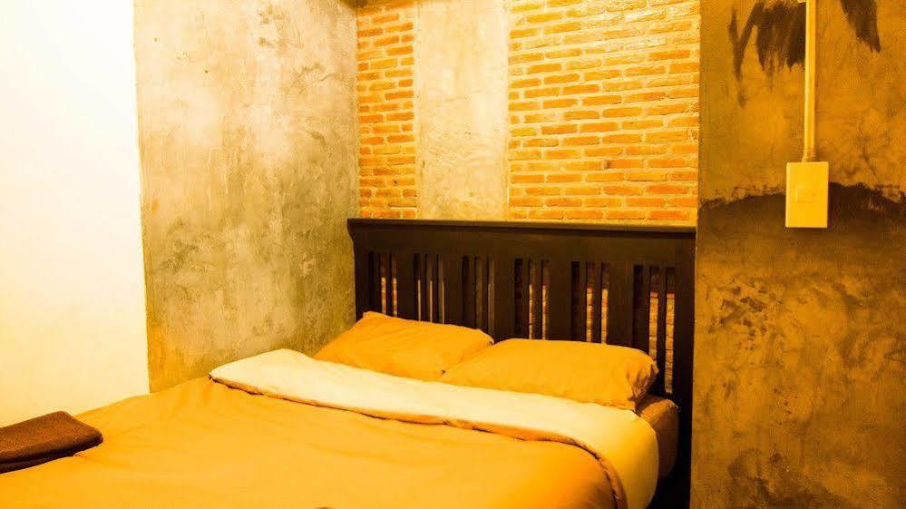 Lanna Hostel Τσιάνγκ Μάι Εξωτερικό φωτογραφία