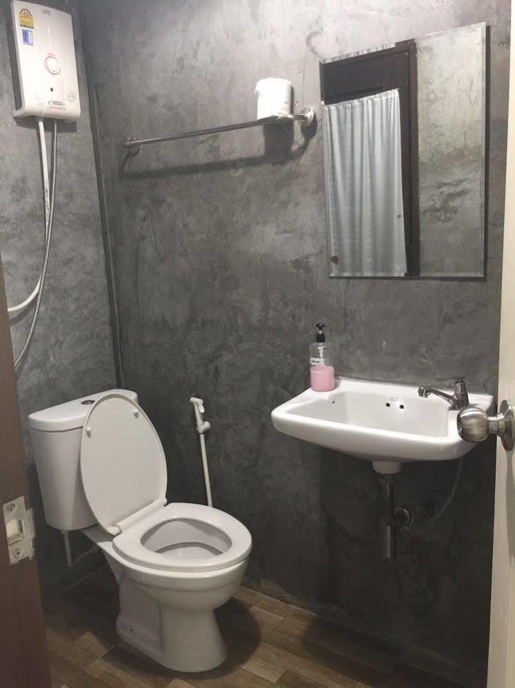 Lanna Hostel Τσιάνγκ Μάι Εξωτερικό φωτογραφία