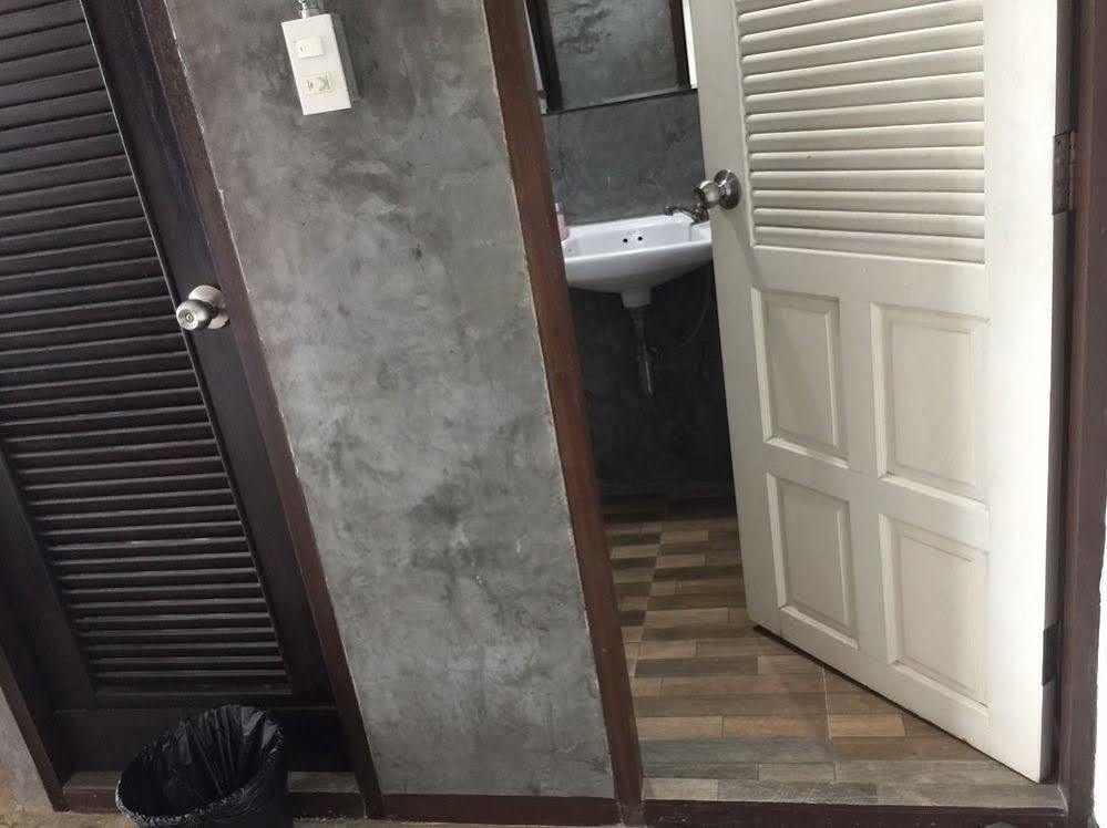 Lanna Hostel Τσιάνγκ Μάι Εξωτερικό φωτογραφία