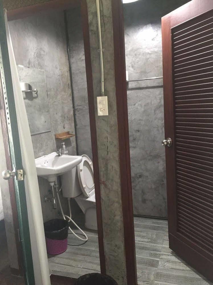Lanna Hostel Τσιάνγκ Μάι Εξωτερικό φωτογραφία