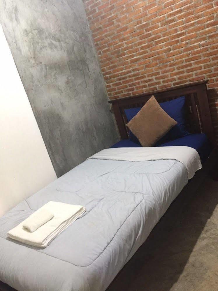 Lanna Hostel Τσιάνγκ Μάι Εξωτερικό φωτογραφία